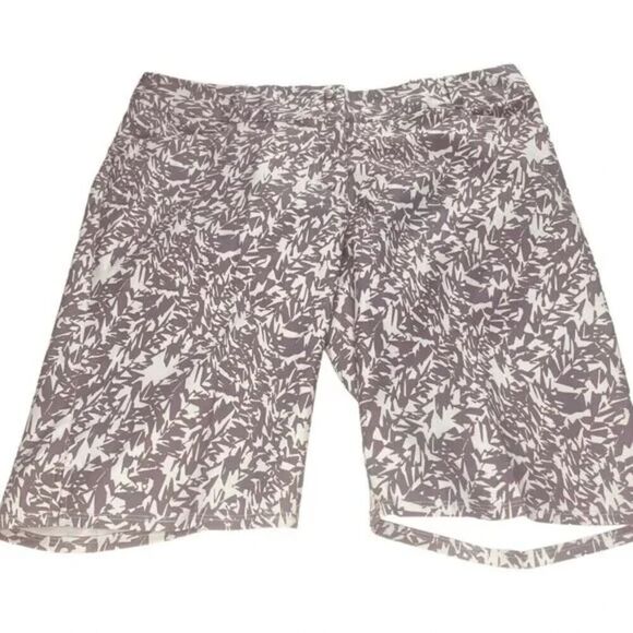 Adidas Gray & White Reef Print Golf Shorts Performance Casual Size 10 | EUC - Picture 1 of 10